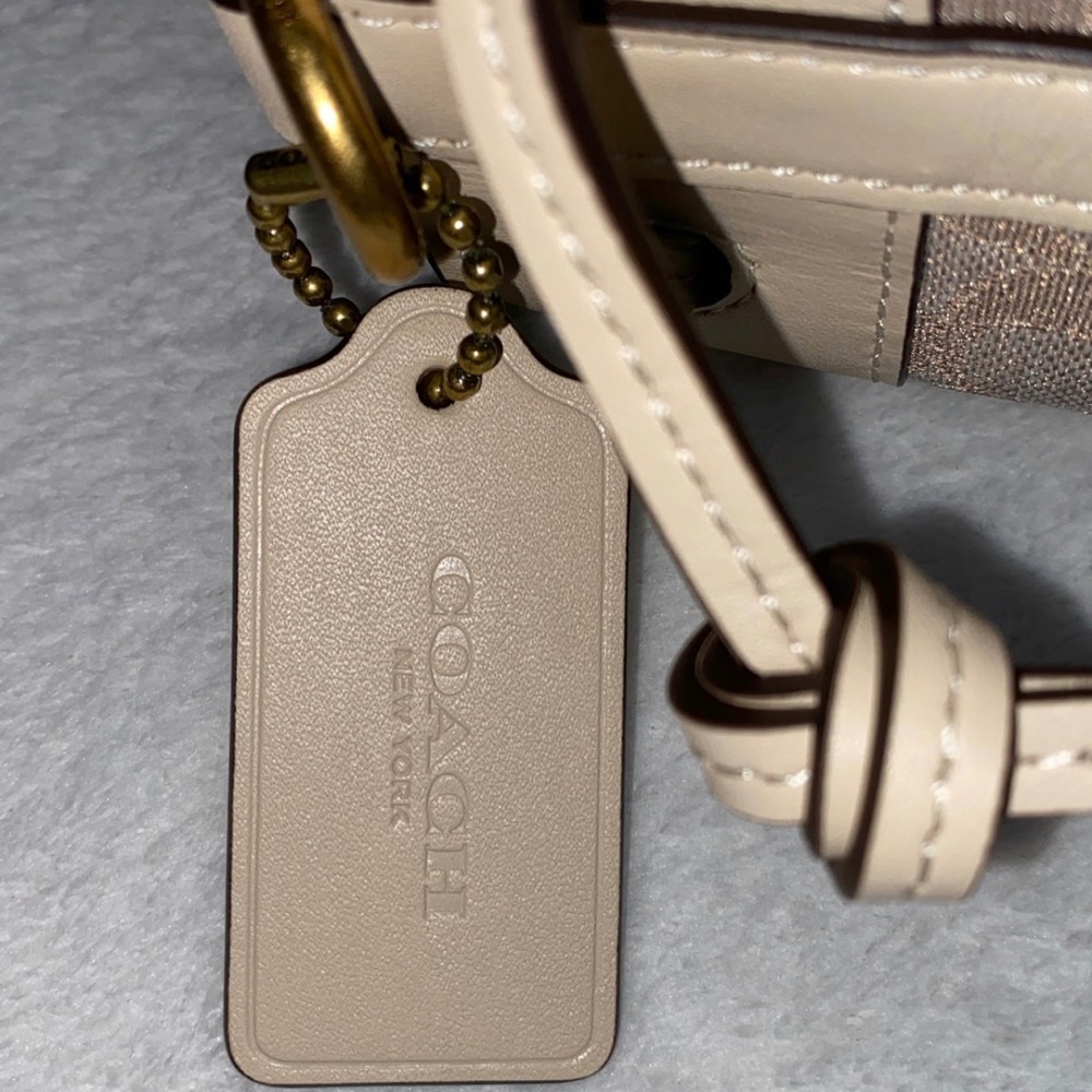 Authentic Coach Bucket Bag - Picture 5 of 5